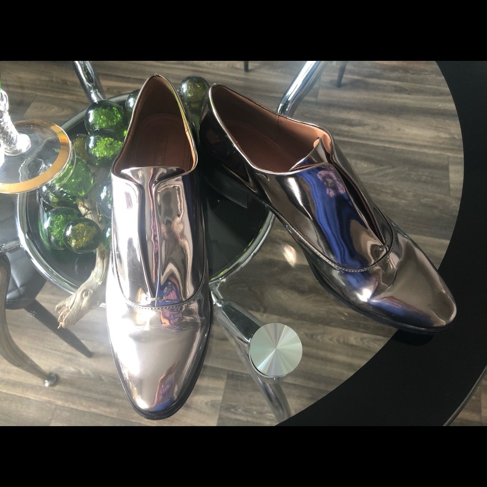 BCBG Max Azria 
women’s shoes